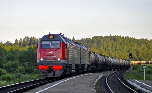 2TE25KM-0071,_Valutino_station