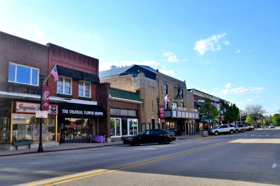 400_block_of_Lincoln_Highway,_Rochelle_Downtown_Historic_District