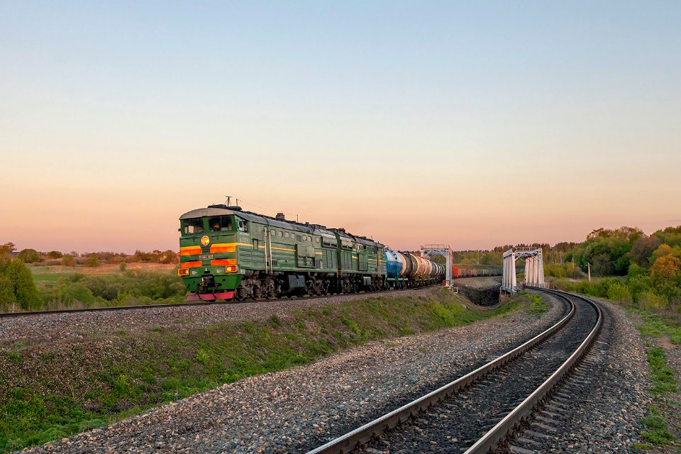 2ТЭ10МК-3638,_Russia,_Tula_region,_Venyov_-_Mordves_stretch_(Trainpix_196689)
