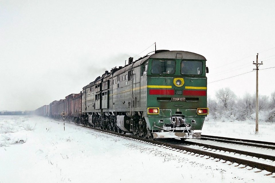 2ТЭ10М-0342,_Russia,_Saratov_region,_Lebedevo_-_Anisovka_stretch_(Trainpix_186463)