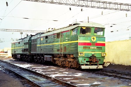 2ТЭ10М-0303,_Russia,_Saratov_region,_Saratov_depot_(Trainpix_155359)