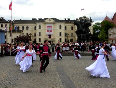 3_Maja_2011_taniec_zespołu_Ziemia_Bydgoska_a