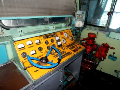 2ТЭ10М-2534,_Россия,_Самарская_область,_станция_Сызрань-I_(Trainpix_175069)