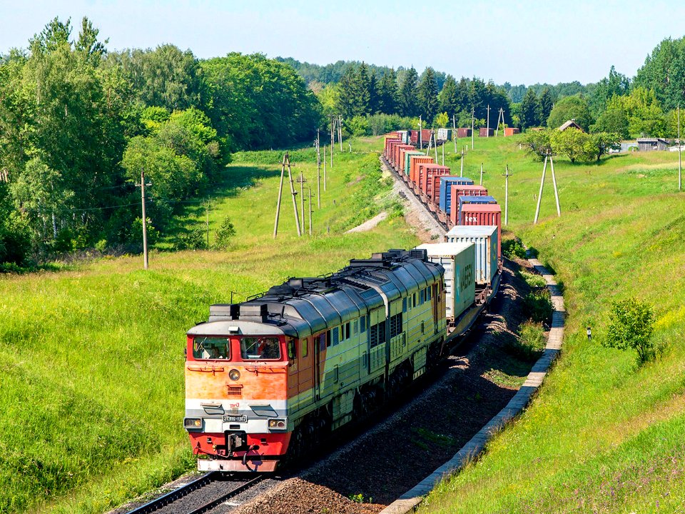 2ТЭ116-1367,_Russia,_Tver_region,_Aristovo_-_Zubtsov_stretch_(Trainpix_169609)