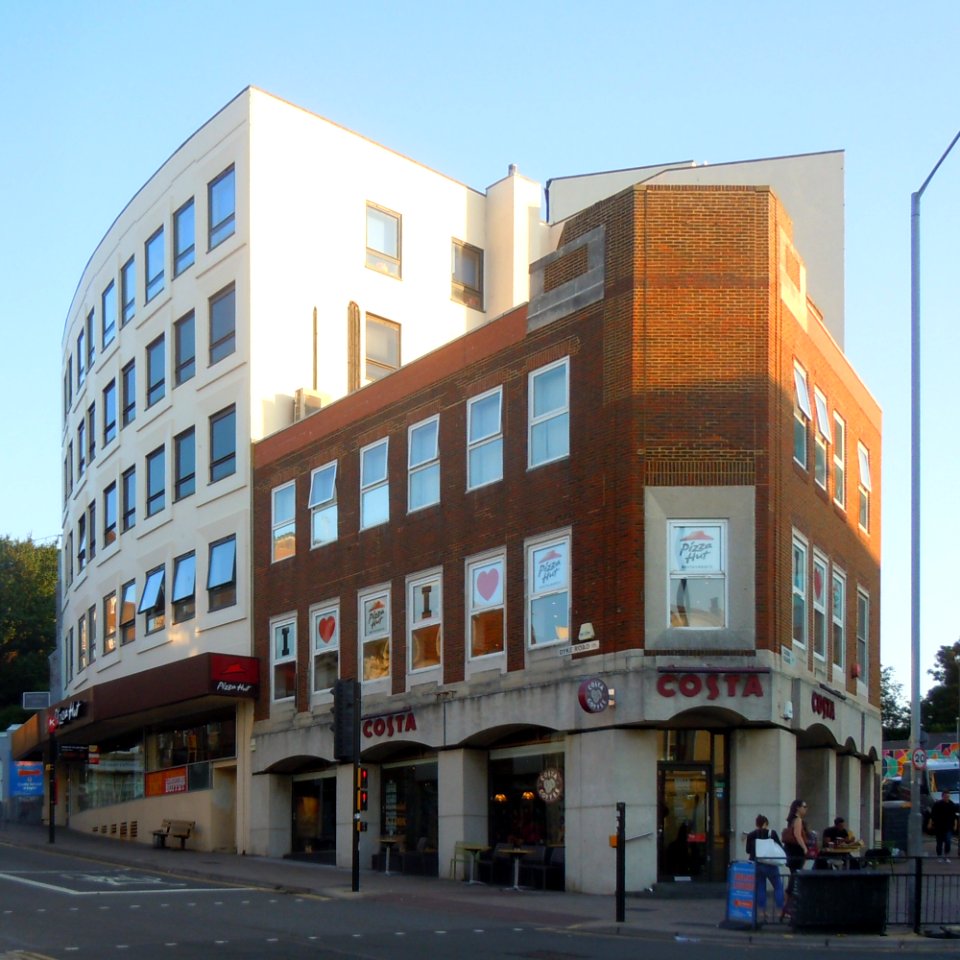 2–8_Dyke_Road,_Brighton_(September_2016)