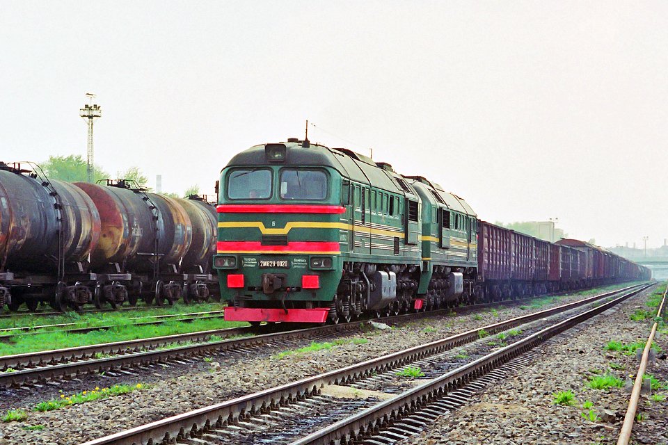 2М62У-0020,_Russia,_Moscow,_Ugreshskaya_station_(Trainpix_177169)