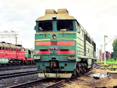 2ТЭ116-1585,_Russia,_Volgograd_region,_depot_named_after_Maxim_Gorky_(Trainpix_161758)