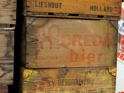 3_Hoefijzers_bier_krat,_foto_1