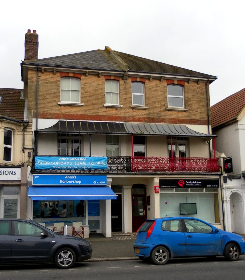 29–30_Boundary_Road,_Portslade_(February_2013)