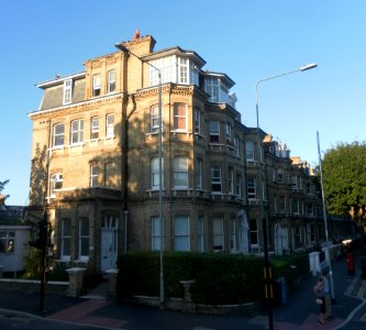 2–36_Cromwell_Road,_Hove_(NHLE_Code_1205345)_(July_2013)