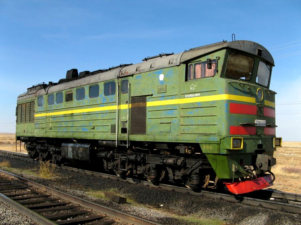 2ТЭ10У-0536,_Казахстан,_Карагандинская_область,_АО_"Шубарколькомир",_разъезд_85_км_(Trainpix_16104)