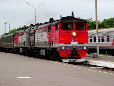 2ТЭ10МК-3427,_Россия,_Хабаровский_край,_станция_Комсомольск-на-Амуре_(Trainpix_138816)
