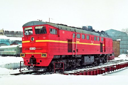 2ТЭ10УТ-0095,_Russia,_Tver_region,_Bologoye_depot_(Trainpix_180180)