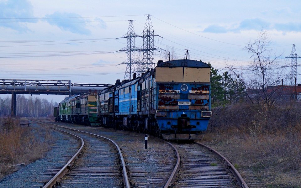 2ТЭ10У-0110,_Россия,_Челябинская_область,_АО_«ТрансГарант»_(Trainpix_193671)