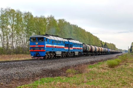 2ТЭ116-545,_Russia,_Yaroslavl_region,_Molot_-_Tenino_stretch_(Trainpix_190462)