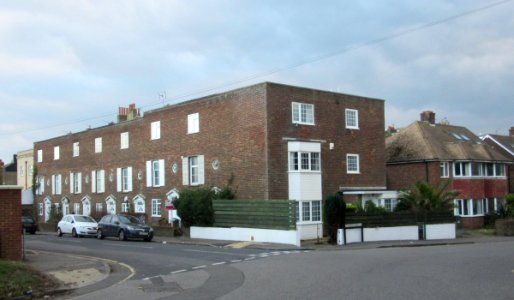 2–8_Bristol_Gardens,_Kemptown,_Brighton_(December_2016)