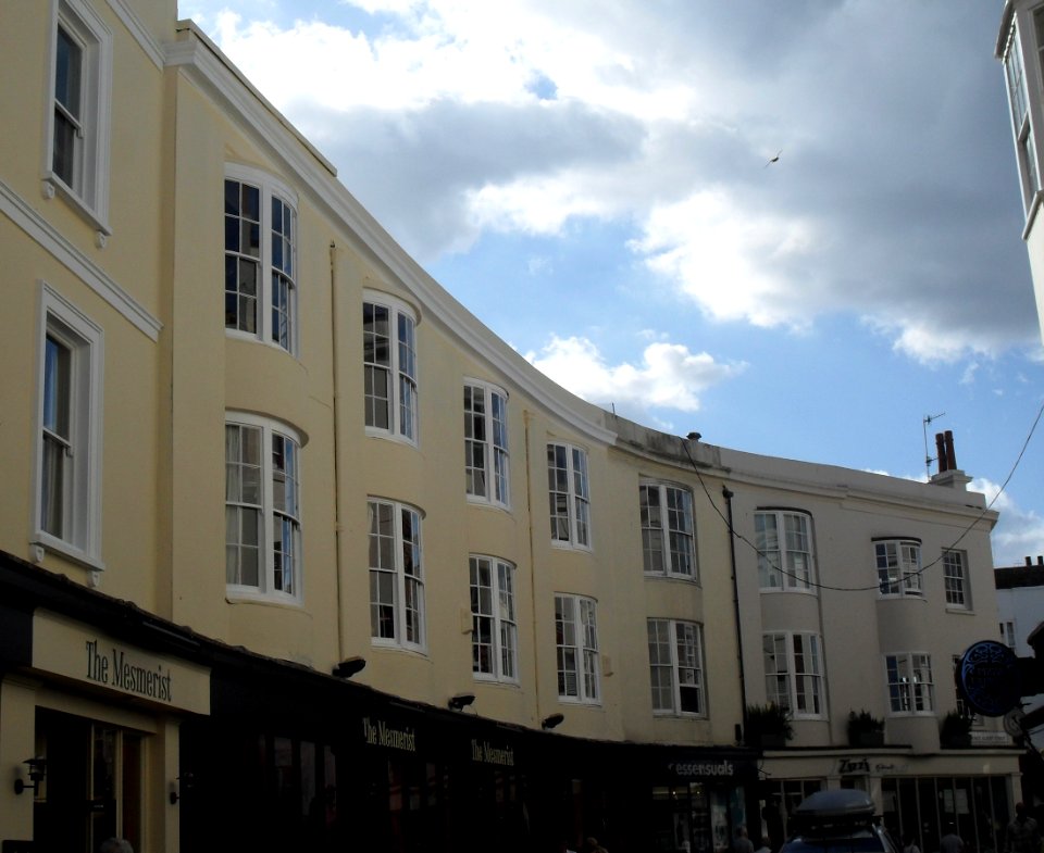 2–8_Prince_Albert_Street,_The_Lanes,_Brighton_(NHLE_Code_1380764)_(August_2010)
