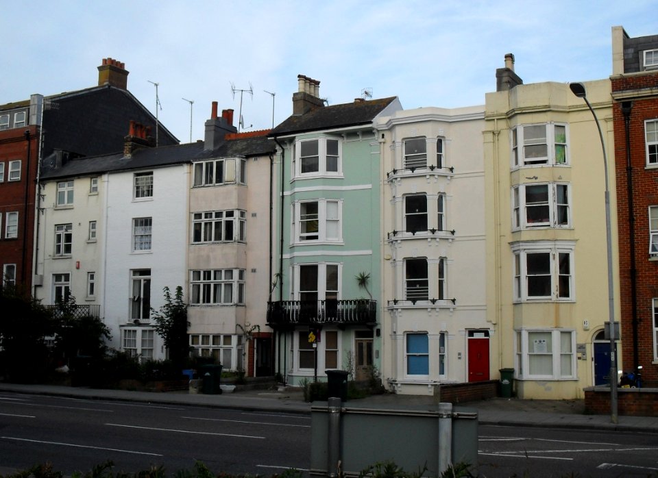 2–12_Richmond_Place,_Brighton_(September_2010)