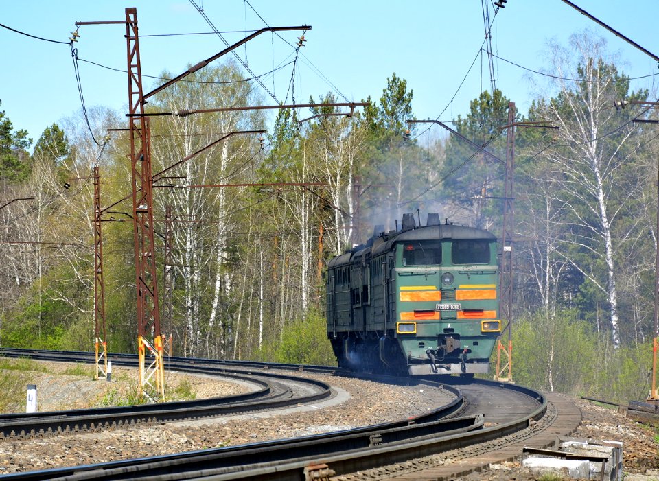 2ТЭ10У-0366,_Russia,_Chelyabinsk_region,_Tundush_-_Berdyaush_stretch_(Trainpix_162652)