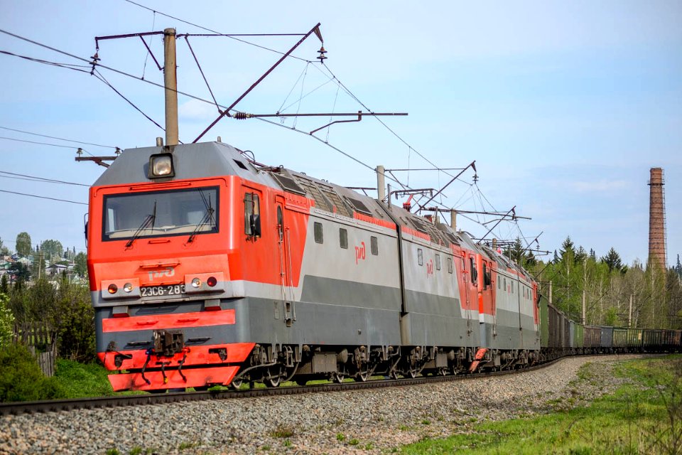 2ЭС6-283,_Россия,_Кемеровская_область,_перегон_Бирюлинская_-_Барзас_(Trainpix_163912)