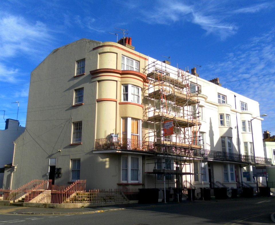 25–33_Cavendish_Place,_Eastbourne_(NHLE_Code_1043669)_(October_2012)