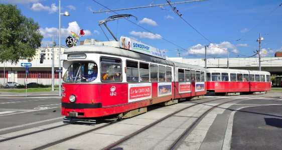 25_Dr.-Adolf-Schärf-Platz