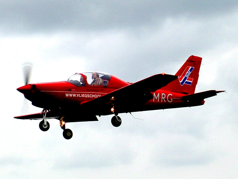 25-09-04_PH-MRG_Gener_Avia_F.22_C