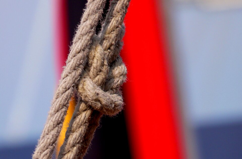 Leash cordage ship traffic jams