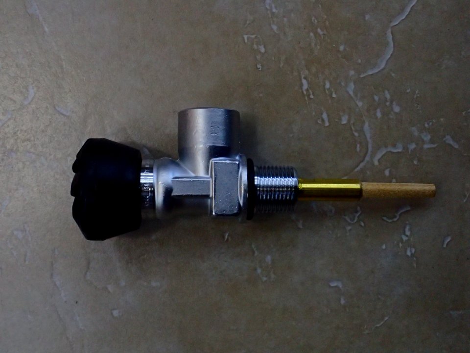 300_bar_scuba_cylinder_valve_P8160059