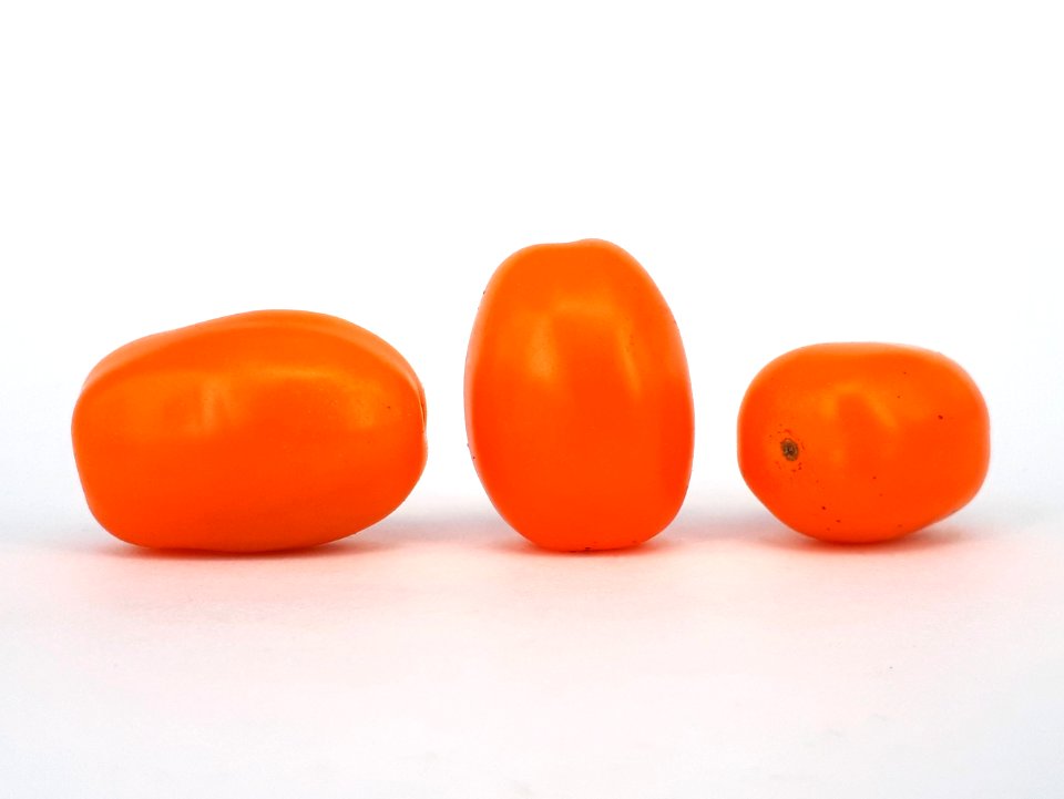 3_x_Cherry_Bambelo_tomato_2017_A2a