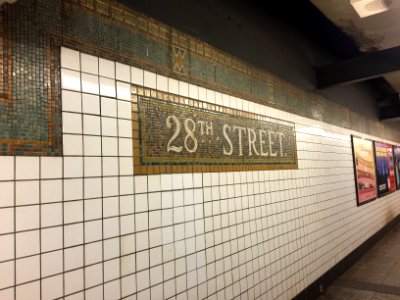 28th_Street_Broadway_Line_name_tablet_2018_02 photo