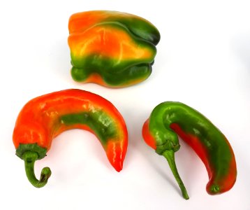 3_x_Green-orange-yellow_capsicum_2017