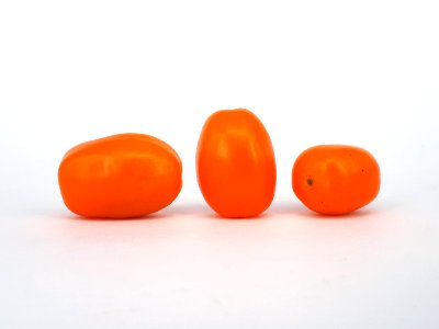 3_x_Cherry_Bambelo_tomato_2017_A2