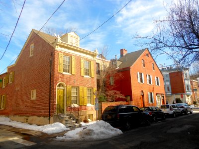 300_block_Queen_St_Philly