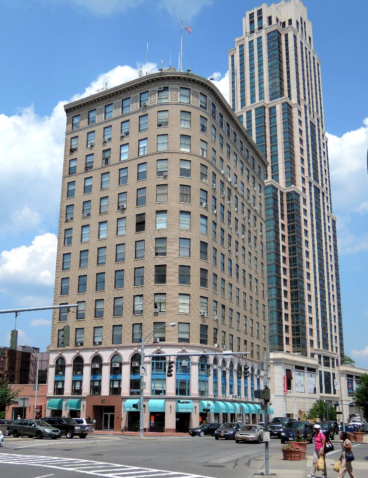271_North_Av_New_Rochelle_jeh