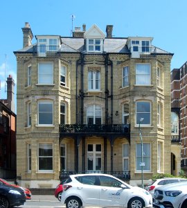 3_Third_Avenue,_Hove_(May_2020)