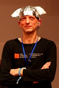 30C3_TinFoil-Hat_02_(cropped) photo