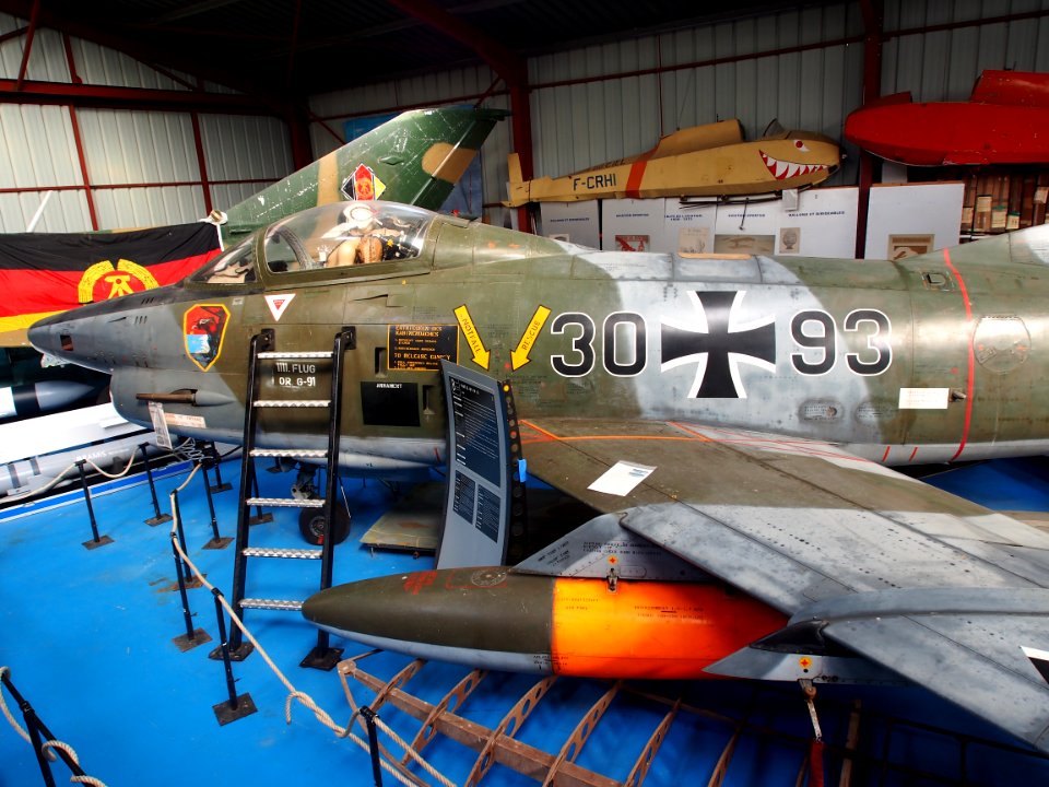 30+93_Fiat_G91R3_Gina_Musée_de_l'Epopée_de_l'Industrie_et_de_l'Aéronautique,_pic2