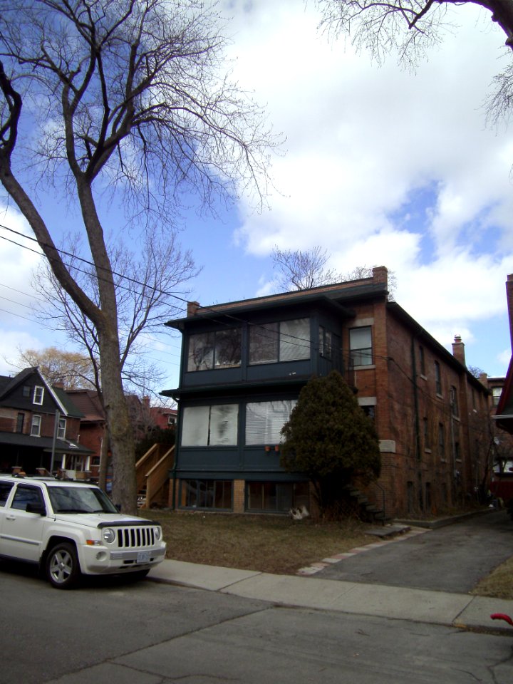 33_Wells_street_Annex_Toronto