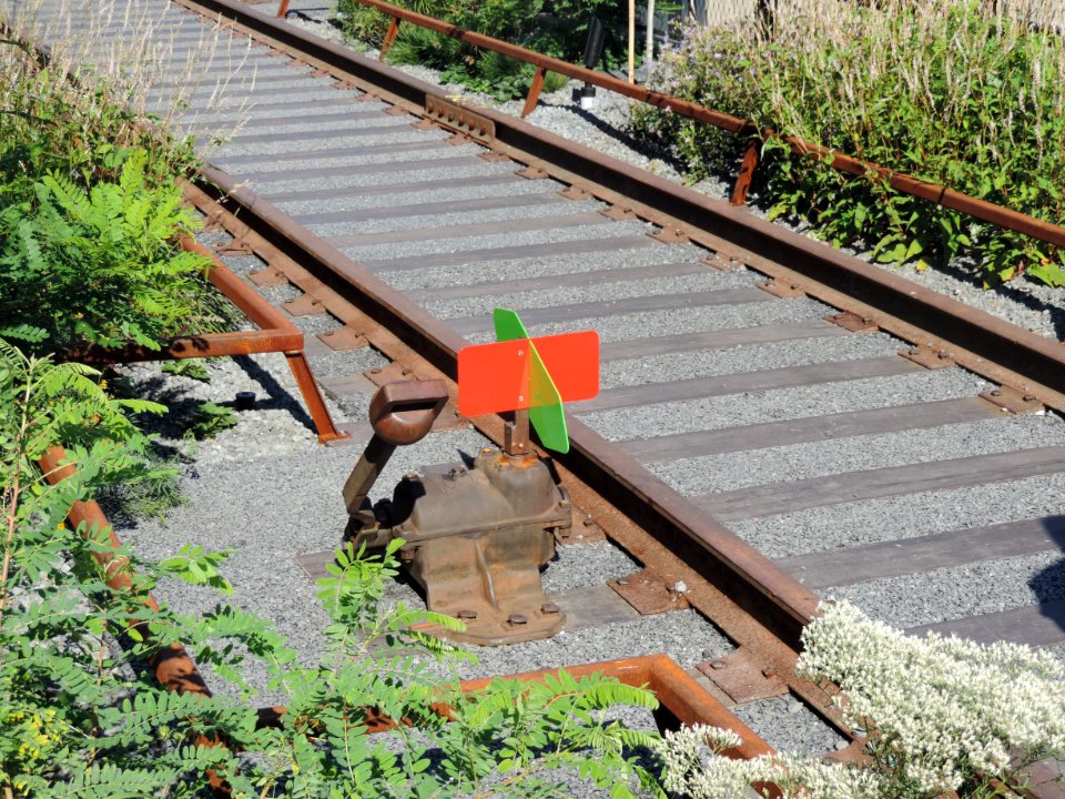 30th_St_Hiline_low_switch_target_jeh
