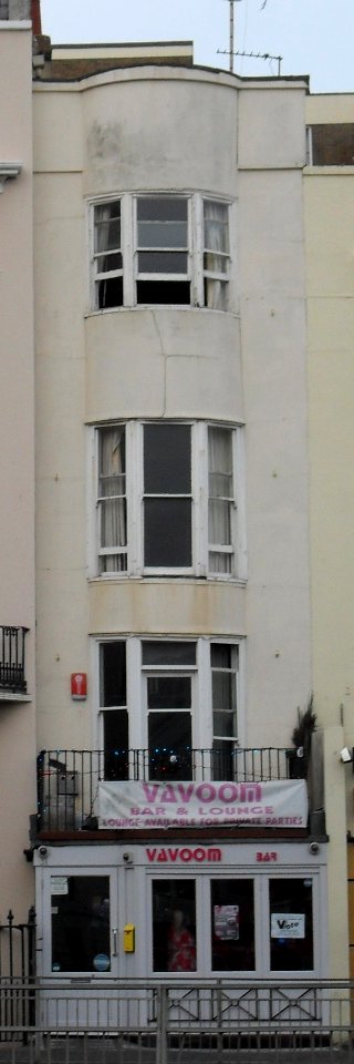 31_Old_Steine,_Brighton_(NHLE_Code_1380663)_(May_2010)