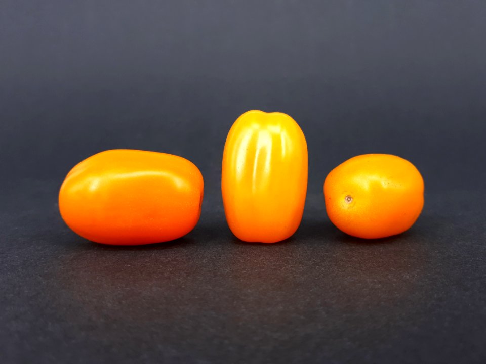 3_x_Cherry_Bambelo_tomato_2017_A5