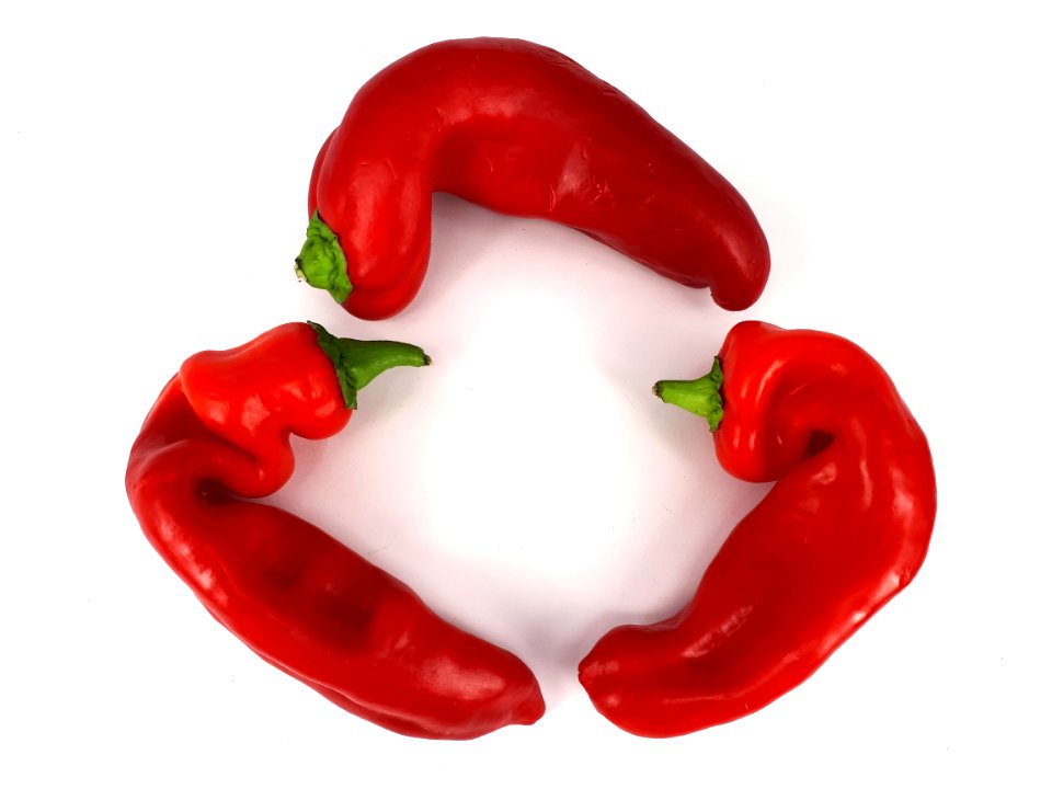 3_x_Bent_red_capsicum_2017_A1