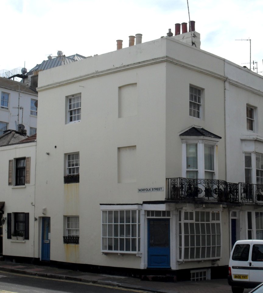 31_Western_Street,_Brighton_(NHLE_Code_1381106)_(July_2010)