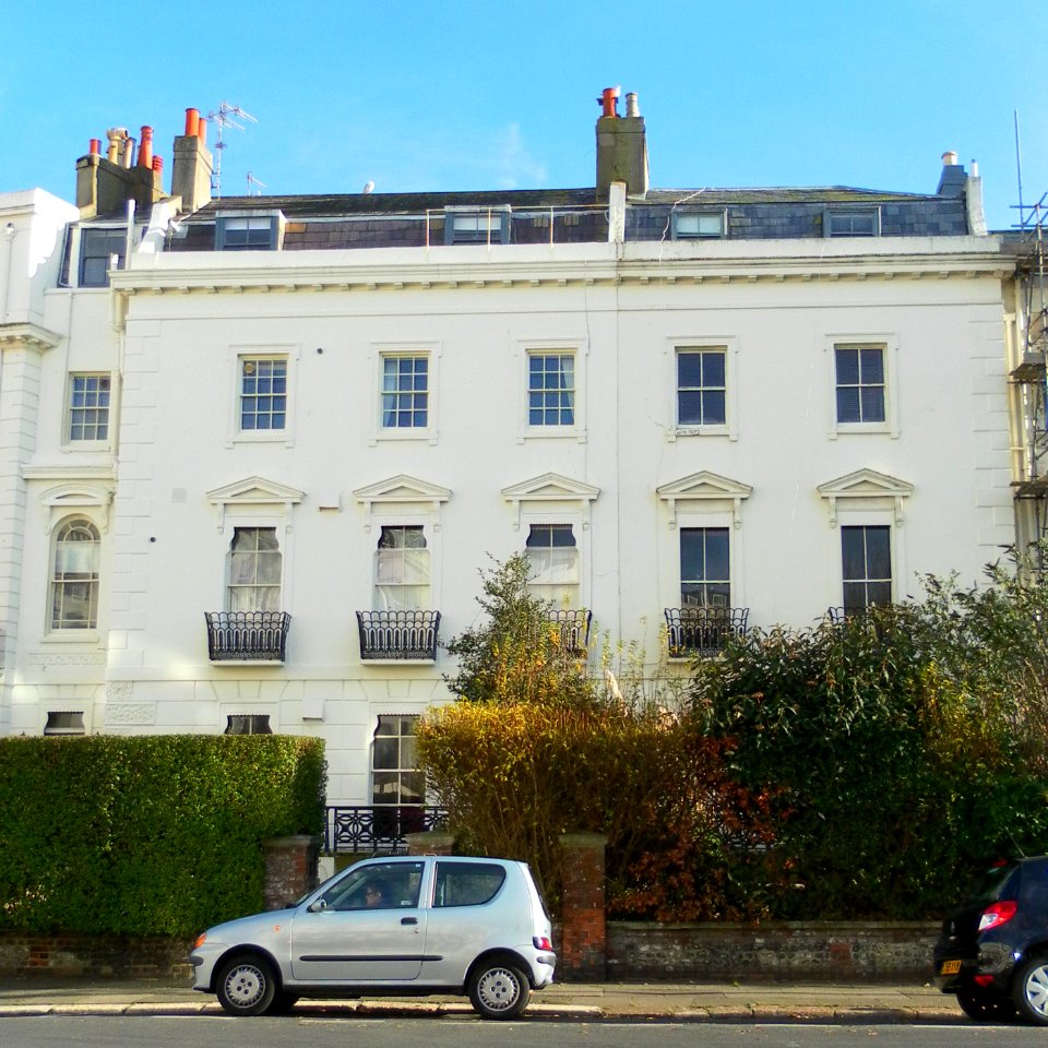 32–33_Montpelier_Crescent,_Brighton_(NHLE_Code_1380363)_(Dec_2011)
