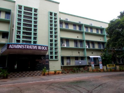 33_-_Administrative_Block_of_Kurnool_Medical_College