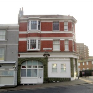 34_and_34a_Egremont_Place,_Queen's_Park,_Brighton_(December_2016)