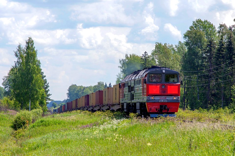 2ТЭ116-262Б,_Russia,_Tver_region,_Kurkovo_-_Bartenevo_stretch_(Trainpix_167061)