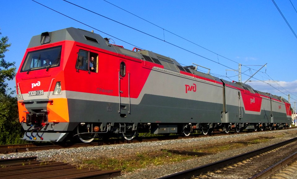 2ES10-139_(3ES10)_-_EXPO-1520_train_parade_2017