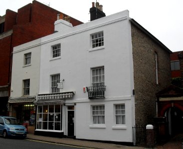 3,_5_and_7_South_Street,_Eastbourne_(NHLE_Code_1043654)_(October_2010)